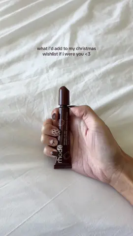 live, laugh, love @rhode skin 🤍🤎 #rhodeskin #rhodeliptint #peptideliptreatment #rhodepocketblush #rhodeglazingmilk @Hailey Bieber 