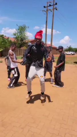 #zimtiktokers 🇿🇼 #viraltiktok #THEfounderof dancing