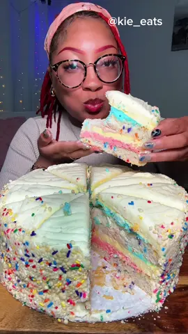 I wanna try Cheesecake Factory soo bad! 🍰😋 #Cheesecakefactory #Mukbang #yummy #cake #fyp  Please help support me 😩❤️