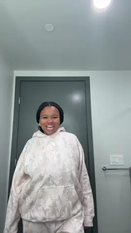 #hollisterpartner My dream role…cute @hollister Offer valid in stores and online November 26, 2025 to November 30, 2025 in US. Excludes clearance and gift cards. Online price reflects discount. #hollisterbf