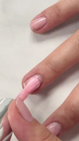 soy demasiado fan de las líneas de tratamiento de Sally Hansen y soy prácticamente militante del insta-dri para esmaltado convencional. Si quieren más data de la nueva línea me avisan!!!  #nailcareisthenewskincare @Sallyhansenarg 