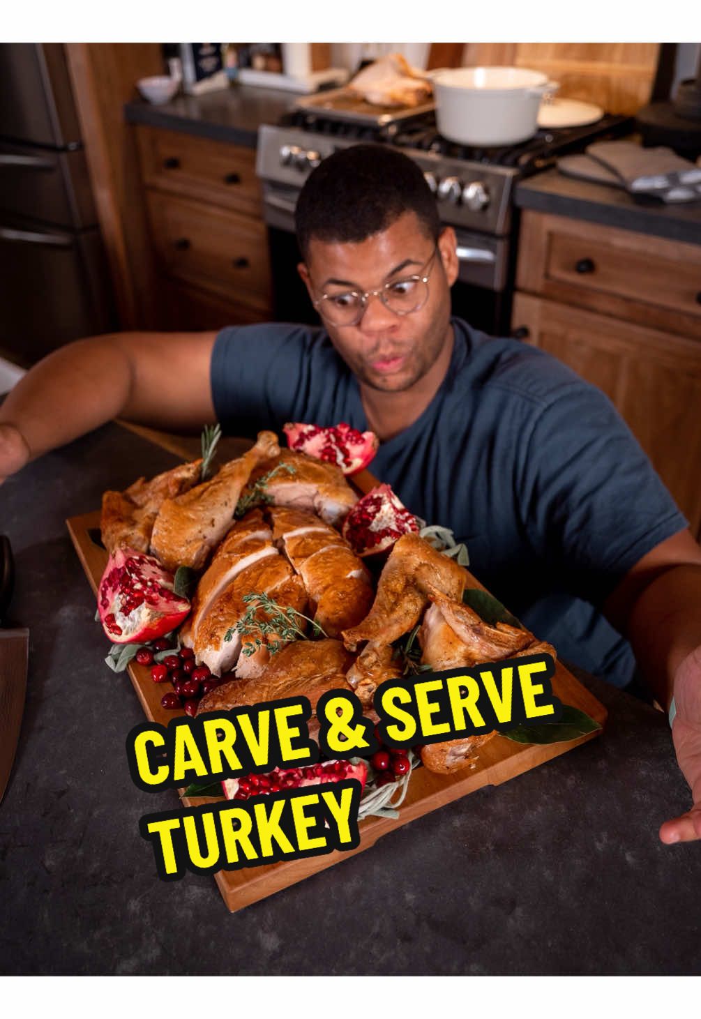 How to carve a turkey 🍗 #problemsolved #howto #turkey #thanksgiving 