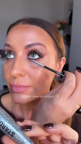 Glitter mascara topper: yay or nay???? Revolution nailed it again! I'm totally addicted to this glitter mascara 🥰🥰🥰🥰 @Makeup Revolution  #celestialglow #glittermascara #satisfyingvideos #fyp #revolutionmakeup 