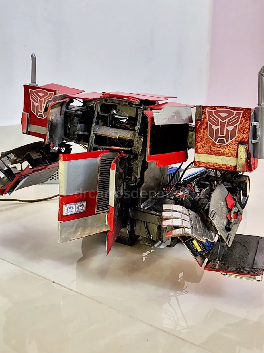 Optimus Prime Feito em Casa #transformerstoys #transformers #optimusprime 