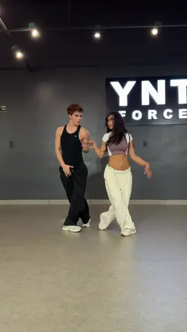 Que hétero top é esse minha gente? Kakakakak então tá! 😂 Coreo: @VILLA 