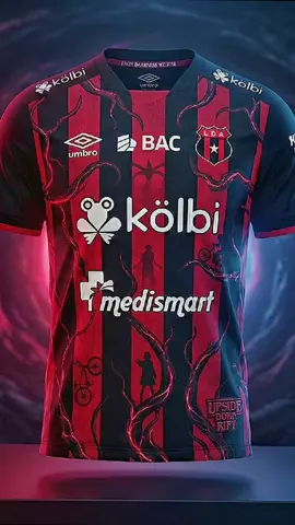 Cuando el rojinegro entra al Upside Down… nace algo épico. Una camisa que respira misterio, identidad y fuego liguista.  FROM DARKNESS WE RISE. #LDA #LaLiga #Rojinegros #StrangerThings #UpsideDown #ConceptJersey #FutbolCR #DiseñoCR #LigaManudos #FanConcept #EpicDrop #CamisetaEspecial #HawkinsVibes #CulturaManuda