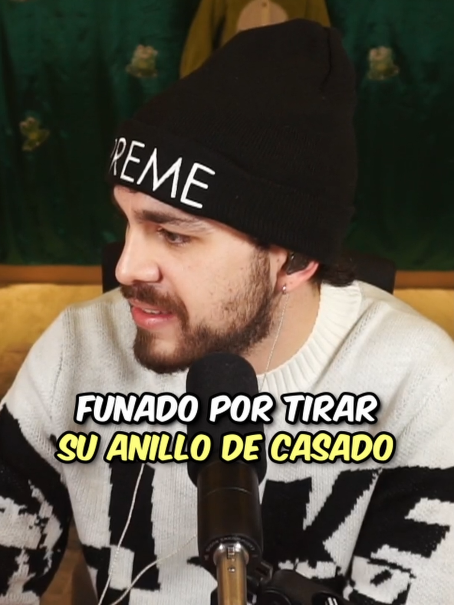 Funado por tirar su anillo de casado. #juansguarnizo #twitchclips #twitch #twitchstreamer #clips #clipsdetwitch