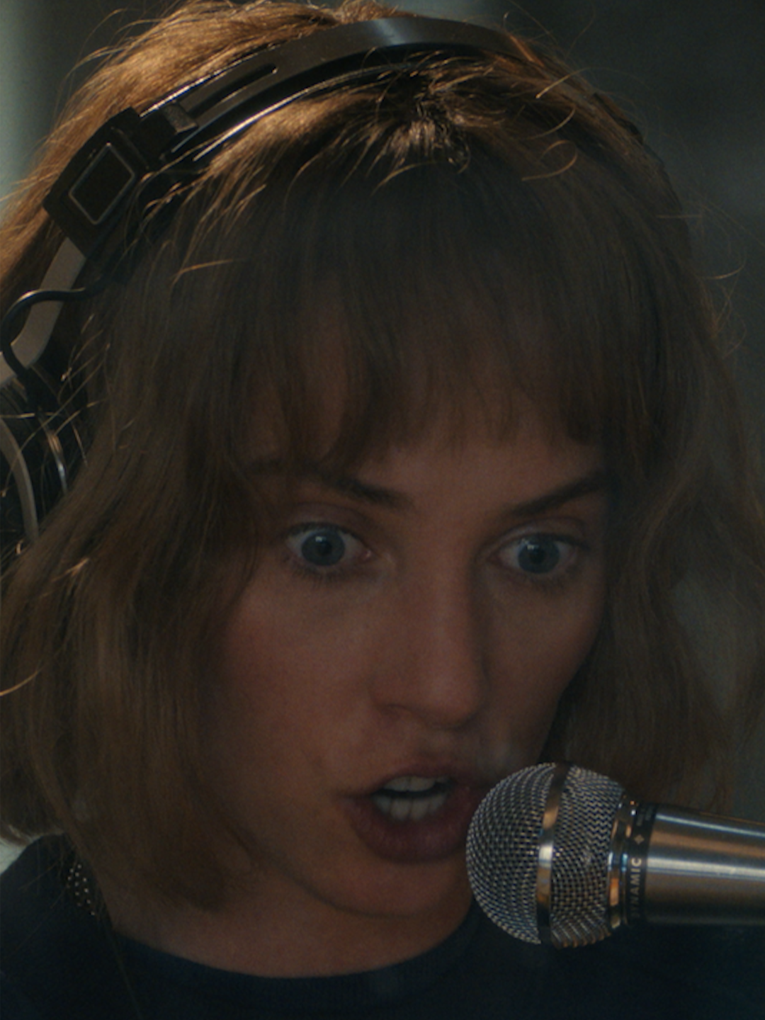 rockin' robin filling you in on all the hawkins happenings #StrangerThings5