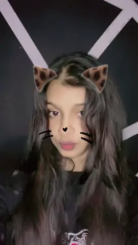 Miau miau 🐱💗#trending #girls #maheelive #goviral #viral 