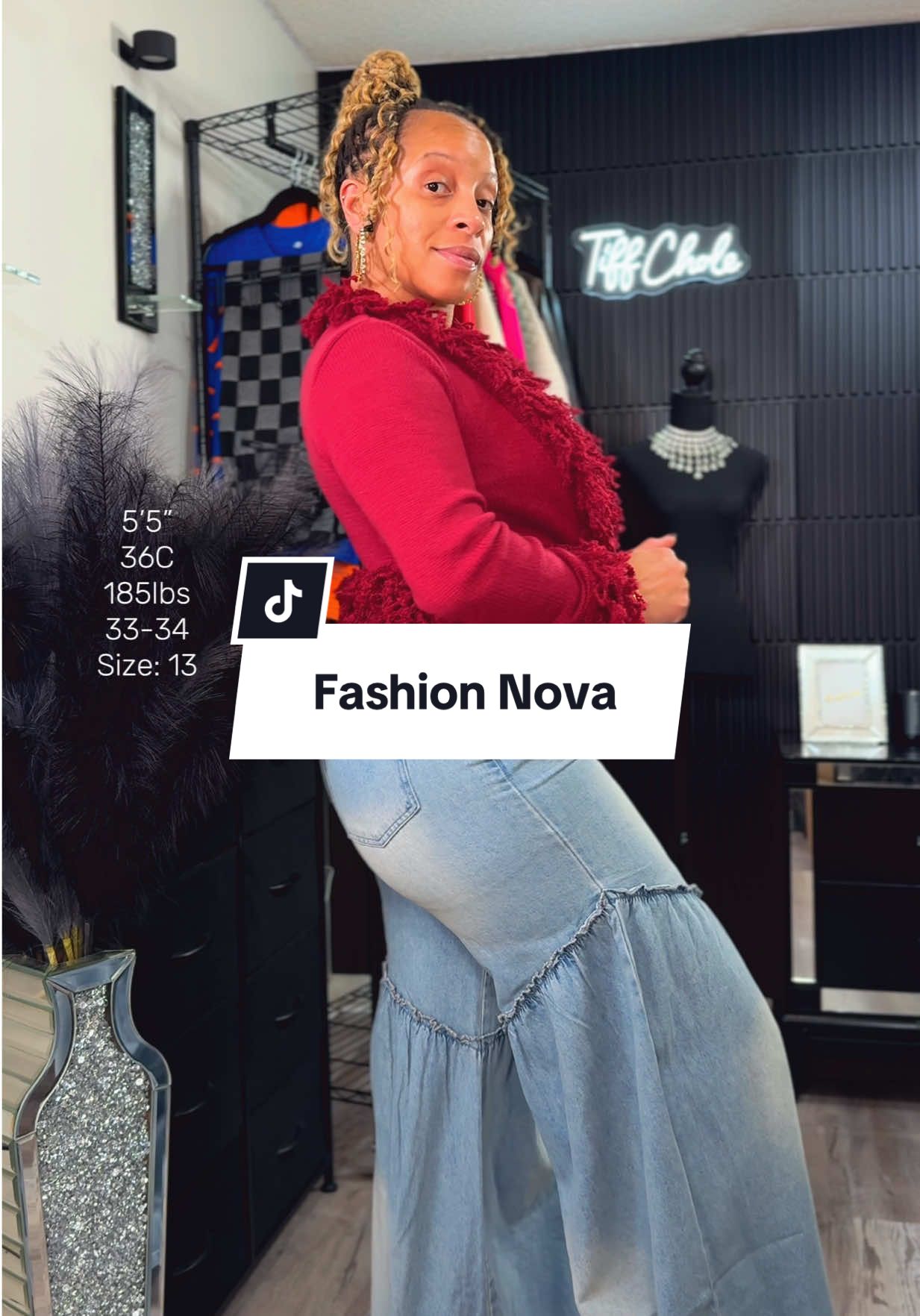 🤩These cute Baja babe seaming wide leg jeans from @Fashion Nova are super hot🔥 There is 🚫NO STRETCH in these jeans👖, so be sure to size up 1 to 2 sizes especially for my curvy ladies🤩 5’5” 36C 185lbs 33-34 Size: 13 #fashionnova #fashionnovajeans #widelegjeans #fashiondeals #tiktokshopblackfriday 
