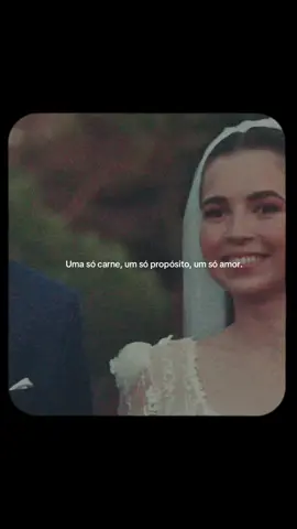 “E eu vou caminhar com você até o último dia da minha vida, porque agora somos um só corpo, uma só carne e um só amor.” #perfectplaces #lorde #wedding #weddingphotography #votosdecasamento 