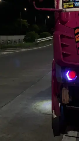 Kapan awak iki iso leyeh leyeh sing enak delok anak budal sekolah isuk isuk 😭