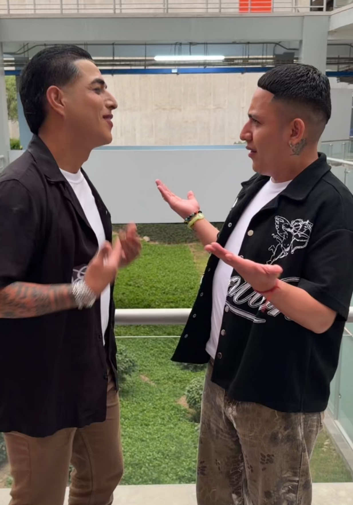 Adivinen donde estoy ?? #carlitostv  #reventonazo 