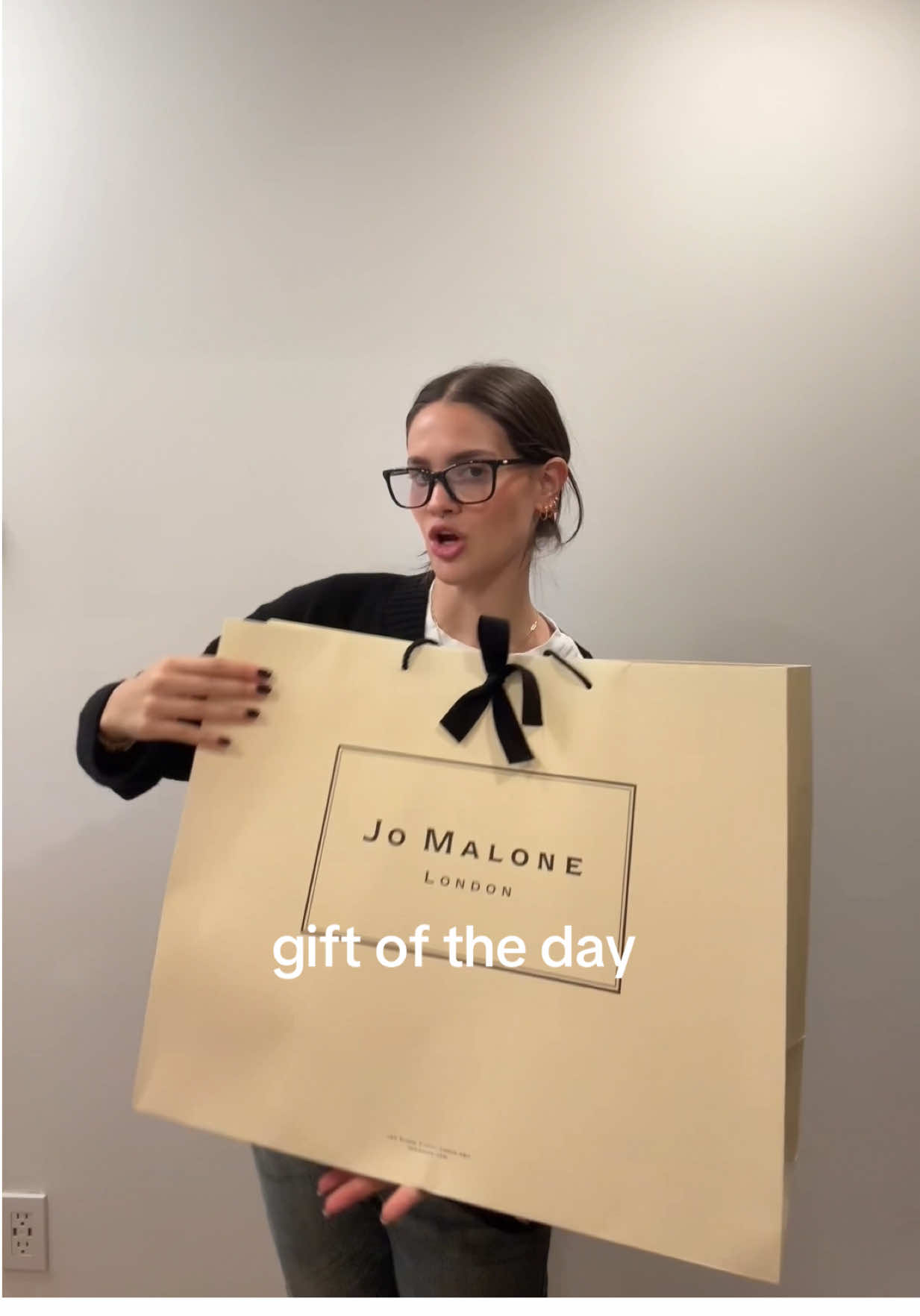 gift of the day: fragrance edition! Shop in stores @Jo Malone London for the perfect last minute gifts #JoMaloneLondon #JoMaloneLondonPartner