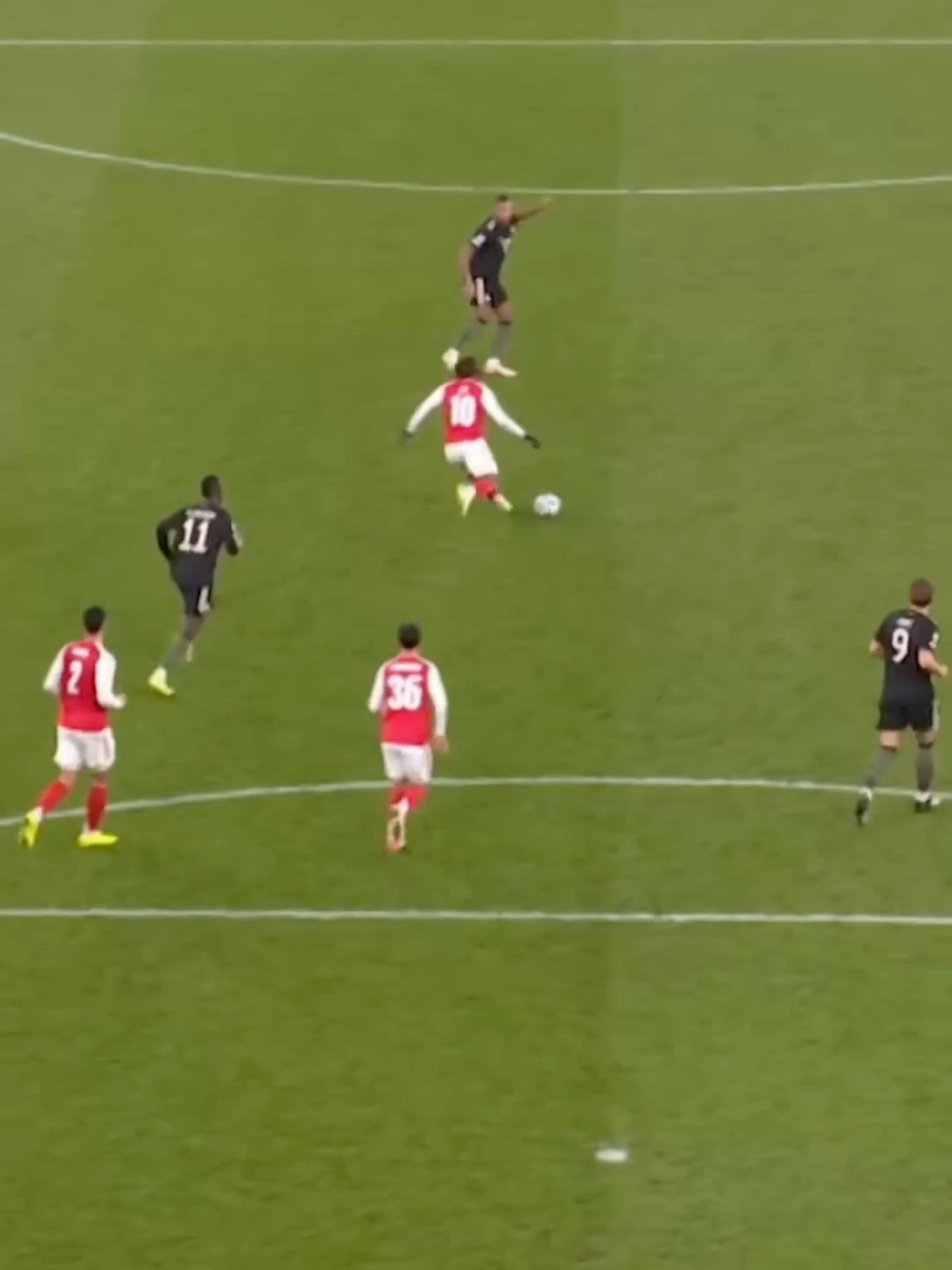 Martinelli Deixou Neuer no chão!! #martinelli #neuer #arsenal #bayernmünchen #championsleague