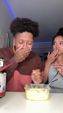 We had a special guest try the Velveeta cheese shells with A1 steak sauce struggle meal #strugglemeal #a1 #velveetashellsandcheese 