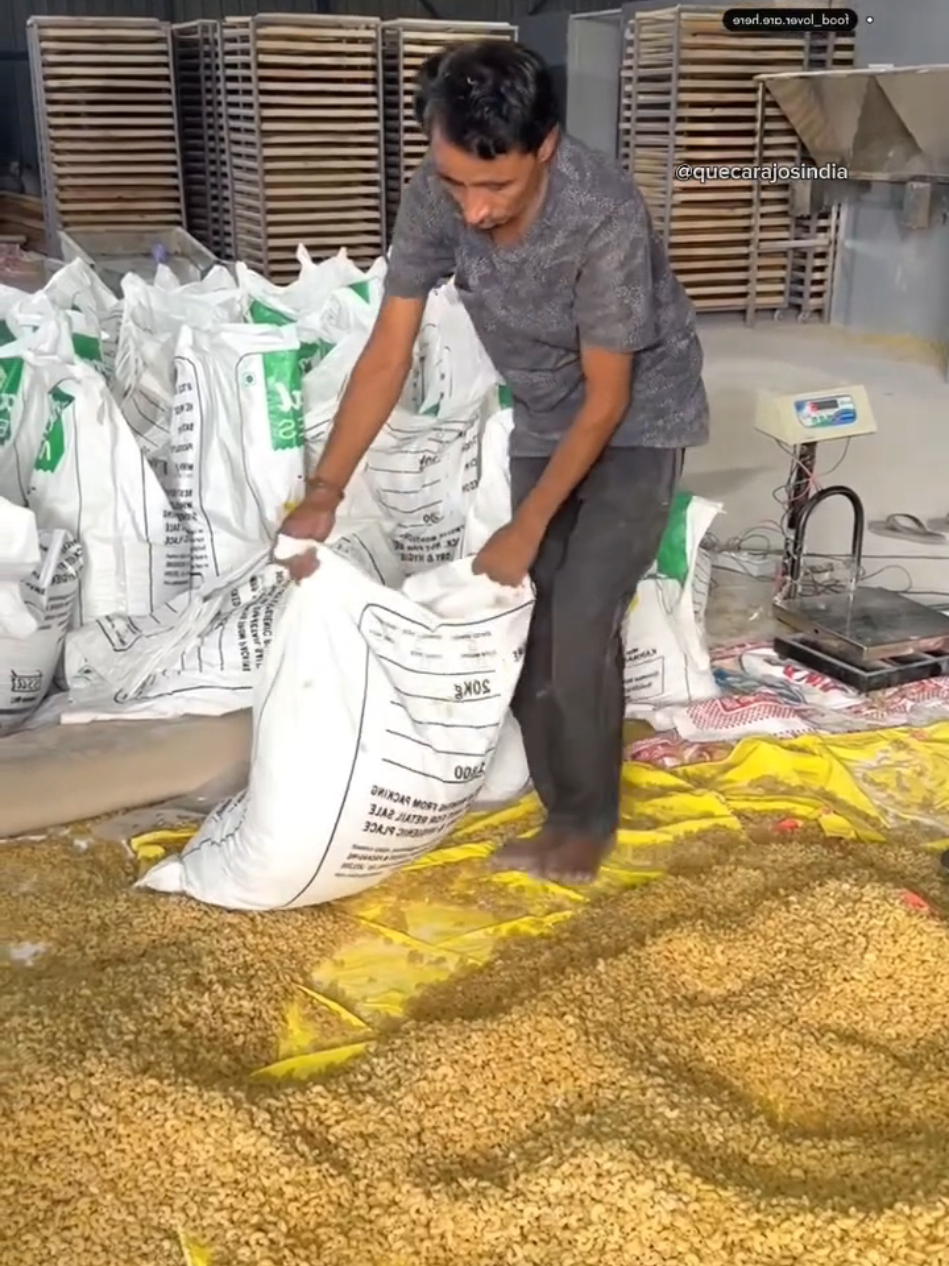 Bienvenidos a la fábrica de Pastas más exclusiva de la india 🇮🇳 #comidadelaindia #indiafood #indianfood #india #streetfood 