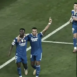 عادَ الريال وسيثأر من الجميع 😎🔥. #ريال_مدريد #foryoupage #fyp #foryou #الفيتوري_عنان👑 