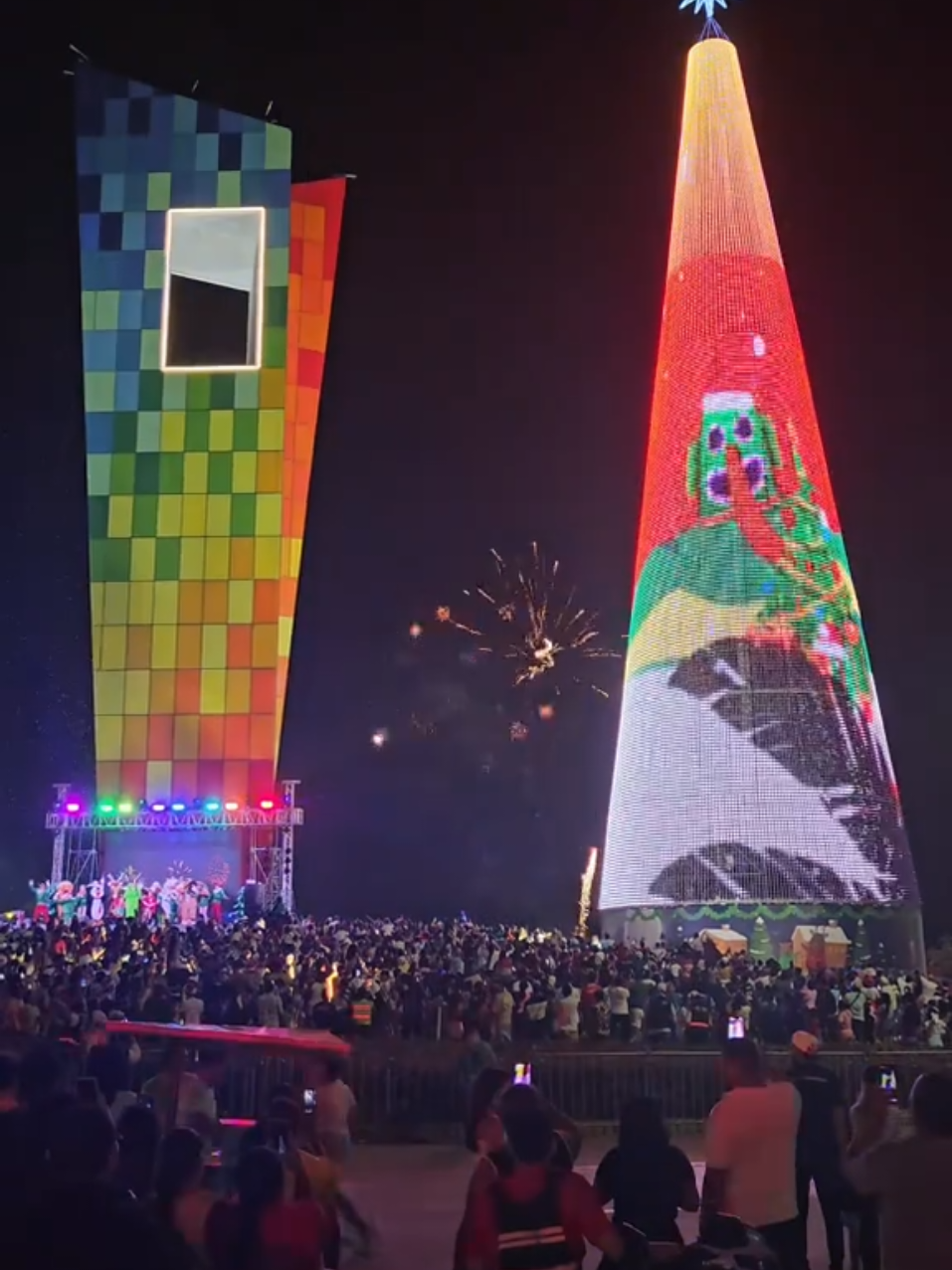 Árbol de Navidad, ventana al mundo.