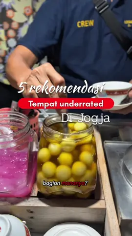 Jadi kalian udah taukan harus coba apa dulu kakau ke Jogja? RedTravelers nginepnya jangan lupa di RedDoorz terdekat yaa, unit bersih nyaman dan hargannya affordable✨ #creatorsearchinsights #redtravelers #bukasemuapintu #reddoorz #kulinerjogja 