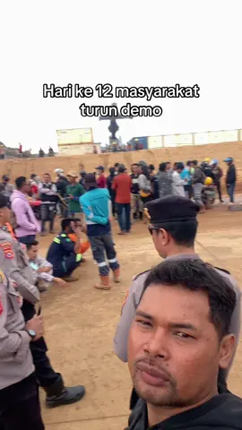 Demo masalah sawah masarakat yg trcemar #ipippomalaa #kolakasulawesitenggara #tambangnikelsulawesitenggara #demo 