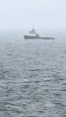 Mohon doa untuk para pejuang dilautan dipermudahkan urusan, selamat menjalankan tugasan🤲  #monsoonseason #seafarerslife #offshoremalaysia #pm9 #jmsalam 