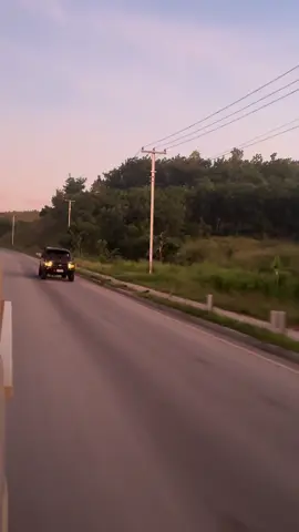 As the sky melts, the machine keeps moving 😮‍💨 #pngtiktok🇵🇬 #fyp #sunset 