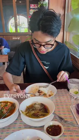 makan dlu sama mas pacarr pt2 😚💗.                                     @JUNO #junotiranat #junopdasudu #thailand🇹🇭 #gmmtv #gmmtvofficial 