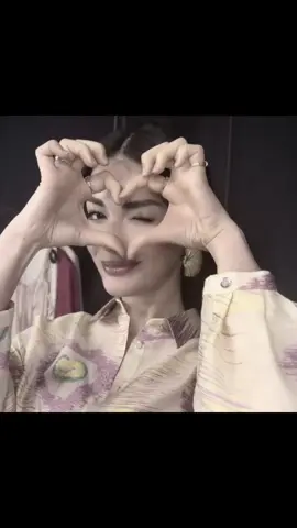 مثل الملح ذااب❣️#özge_yağiz #explore #fyp #viral #4u 