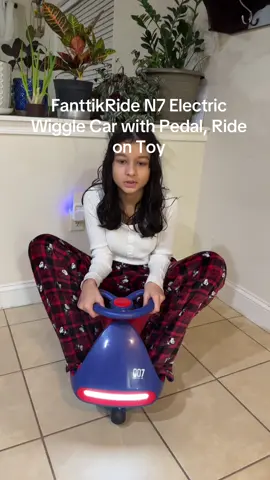 #FanttikRide N7 Electric Wiggle Car with Pedal, Ride on Toy#fyp 