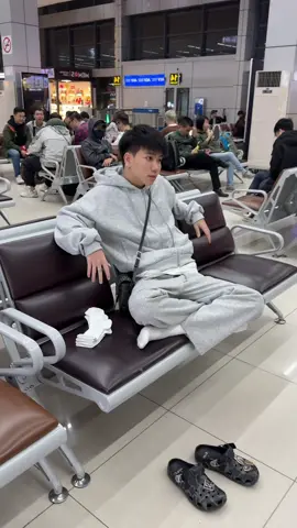 Hưởng tnao lại yếu =))