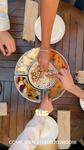 El plan perfecto: amigas, risas y un dip con Skyr. 🥄
 #MantenteRealSkyr
 