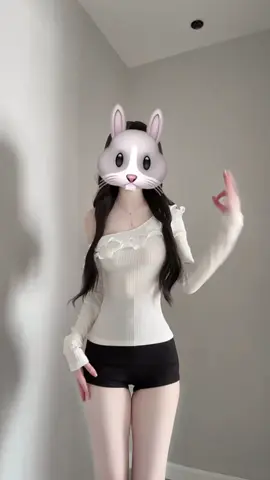 Gợi ý oufit đi dạo phố (3) #OOTD #thoitrangnu #moingaymotoutfit #phoidoxinh #xuhuong 