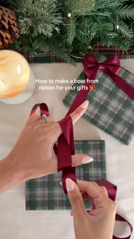 It’s the season of the bow 🎀 save this video to make the cutest bows for your gifts using ribbon ♥️ will you try this one? X  #giftwrapping #presentwrapping #christmas #christmasspirit #christmastiktok 