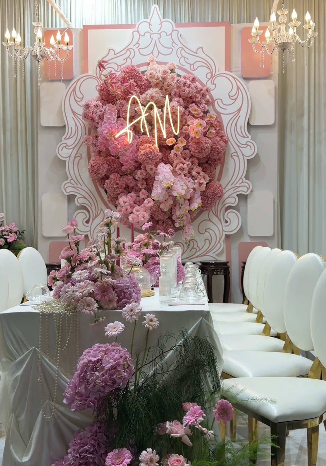 Tone Màu Nào Chỉ Cần Khách Muốn  #cdcrvungtau #decorvungtau #trangtrivungtau #decor #trangtritieccuoi 