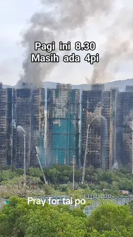 Hongkong berduka...44 dinyatakan meninggal..270 orng masih blm ketemu....nyeseknya smapai ke kita2..suasana ditempat kebakaran pagi ini .#taipo #kebakaran  #api  #belumpadam #musibah 