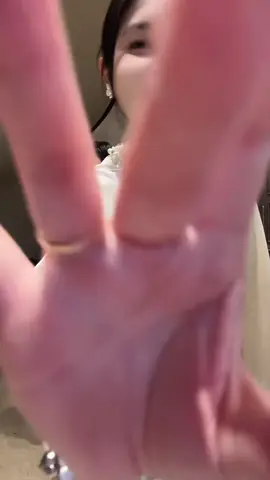 Áo dài lụa ý ( LỤA TRÁNG GƯƠNG) dáng xuông truyền thống cổ tròn đính đá tay dài  ##aodai##aodailuatrangguong##luatrangguong