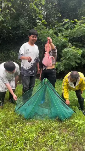 Fishing routine 🎣🐟 #additive #Popular #🔥 #TikTok #fishing #hot #fentysuperbrandday #LiveOutlandish 