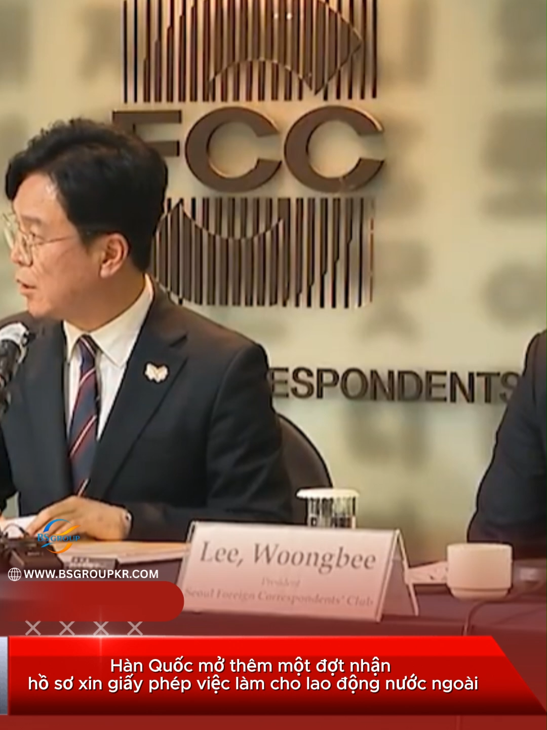 Hàn Quốc mở thêm đợt nhận hồ sơ xin giấy phép việc làm cho lao động nước ngoài. #visaE7 #visaHanQuoc #laodongHanQuoc #E71 #E72 #E73 #laodongtaynghecao #tintuchanquoc #vieclamhanquoc #xuatkhaulaodong #thongtinhocuoc #fypシ #fypdongphim #tiktokvietnam #giaithich #noidenne #kinhnghiemxkld #kysuLaodong #nguoivietohanquoc🇰🇷 #xkld