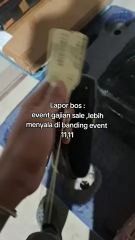 di jalan di hantam macet,di gudang di hajar paket 🚀 #xyzbcafypシ #promomakangajian #jntcargo #fyp 