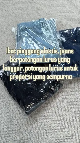 Jeans dengan pinggang yang bisa disesuaikan! Cocok untuk berbagai ukuran pinggang, nyaman dan bebas khawatir #JeansMurah #jeans #straightcutpants #baggyjeans #elasticwaistjeans #widelegjean