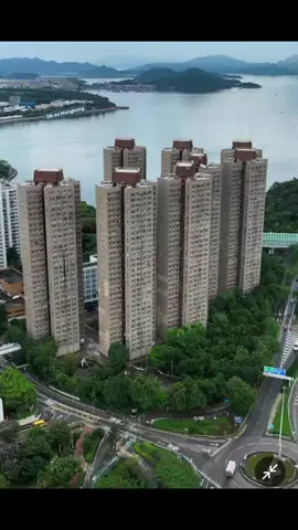 The building before and after  Taipo HK RIP sa lahat Ng nasawi .. get well soon sa mga under recovery para sa Hindi pa nahanap I/we pray they are safe .  🙏🙏🙏🙏 Ito pinaka worse na sunog na nangyare sa HK HISTORY OF FIRE .