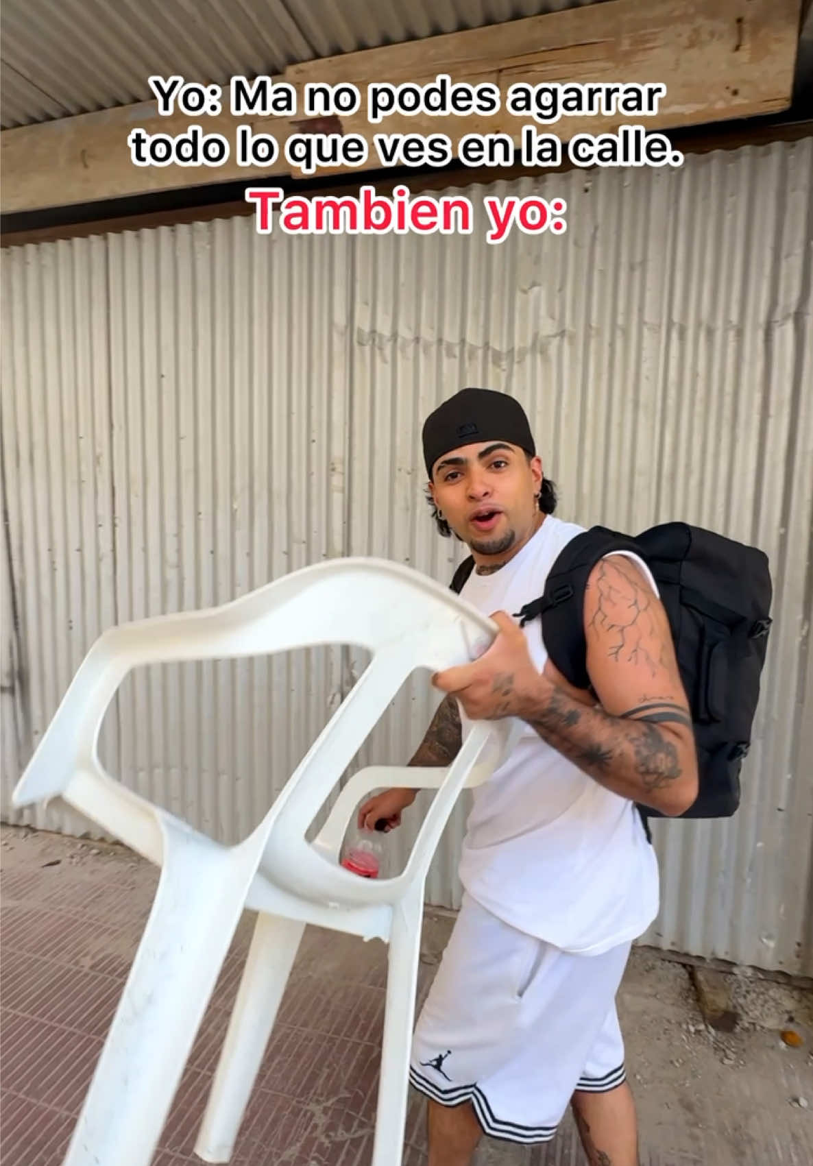 Yo agarrando tod lo que encuentro en la calle!! ✌🏻😅😂 #humor #madres #comedia #paratii #fyp 