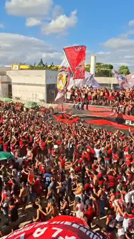 A maior torcida do mundo faz a diferença... ❤️🖤  #aerofla #flamengo #rumoagloriaeterna #jogaremosjuntos #mengo @Flamengo 