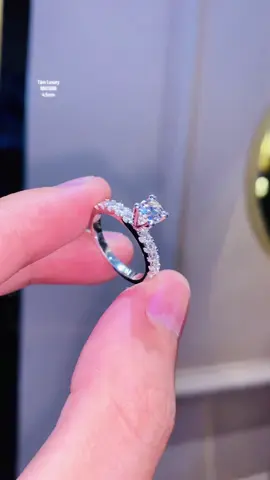 Nhẫn kim cương nhẹ nhàng và xinh xắn, viên chủ 4.5mm 💎 #tamluxury #tamluxurydiamondjewelry #trangsuc #kimcuong #nhẫnđẹp 