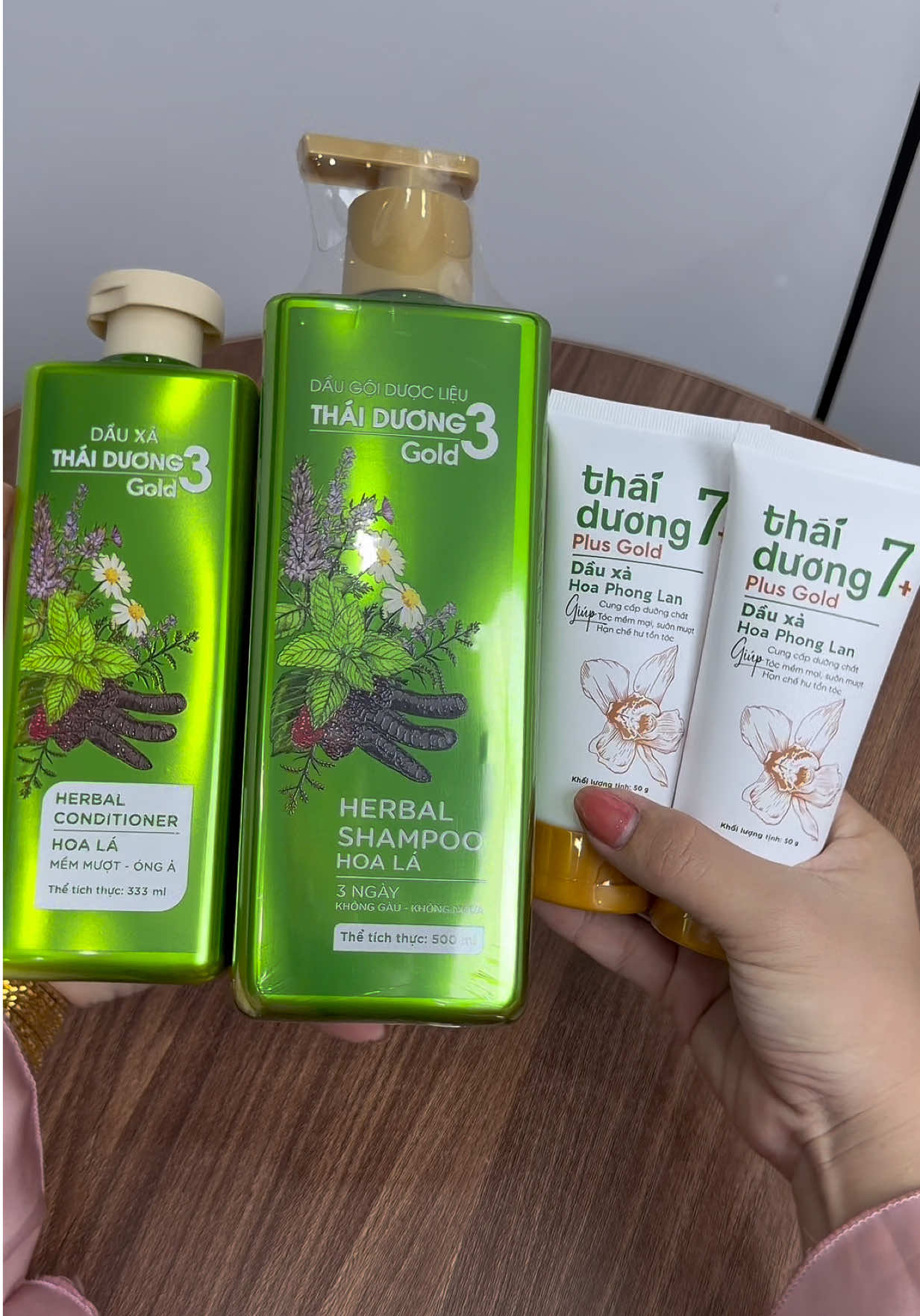 Combo dầu gội dầu xả dược liệu thái dương 3 Gold tặng kèm quà#emkieutaphoa #daugoi #daugoiduoclieuthaiduong #daugoithaiduong #daugoiduoclieuthaiduong3gol 