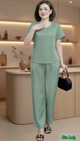 Các chị ơi, bộ này chất lụa Hàn mặc mát, nhẹ nhàng lắm luôn #dobotrungnien #thoitrangbigsize #macdepmoingay #dobomacnha 