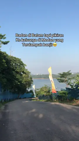 Lindungi semua orang-orang yang di Medan yaAllah🤲🏻🤍 #fyp #masukberanda #fypシ゚viral🖤tiktok #dampakbanjir #prayformedan 