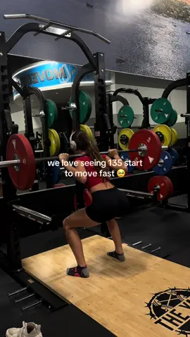 yay #squat #135 #fyp #legs 