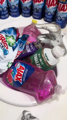 Wow all I can say is wow .. I’m not late for your 12k celebration! I’m early for your 15k celebration the first one to actually celebrate it & a Happy early birthday 🎂🥹 I’m the sweetest person ever ! FAWK @Kelly 🫧🧋 I think these are you favorite products something I just came up with idk 🤣😆!!! #fyp #CleanTok #capcut 